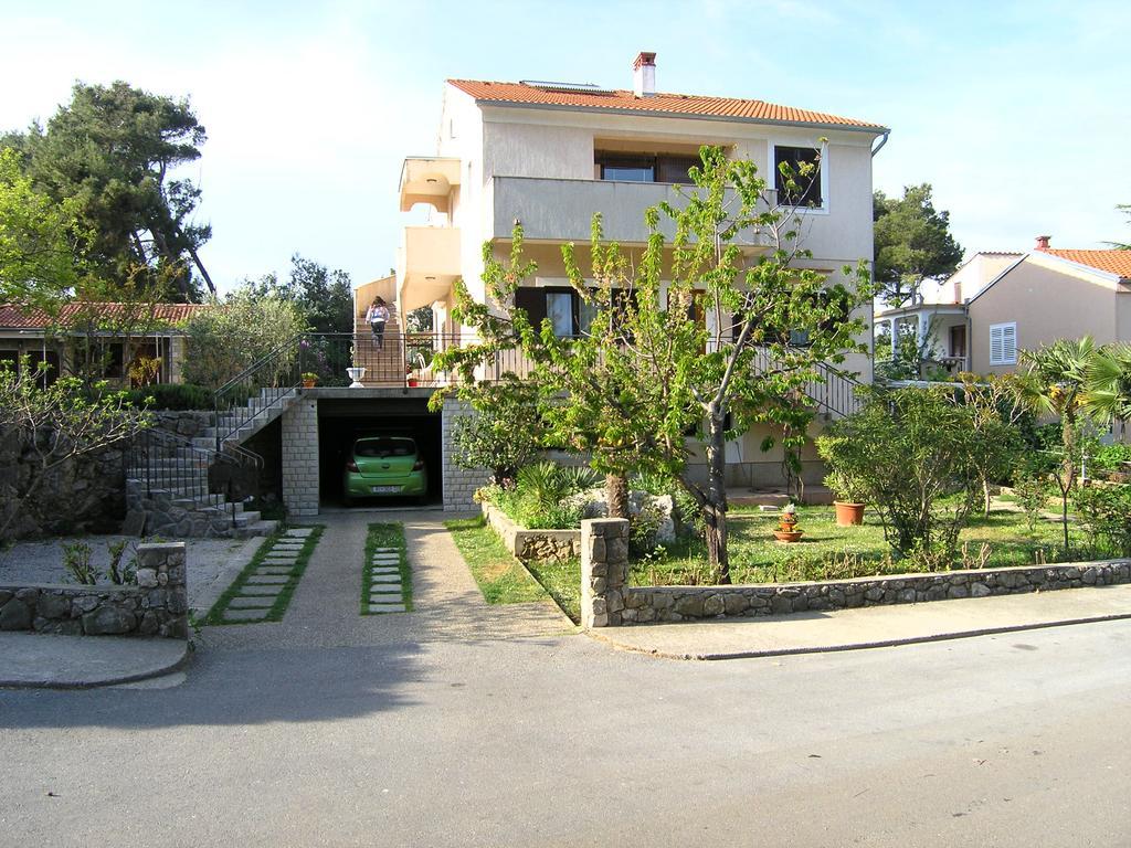 Apartments Ines Krk Town Esterno foto
