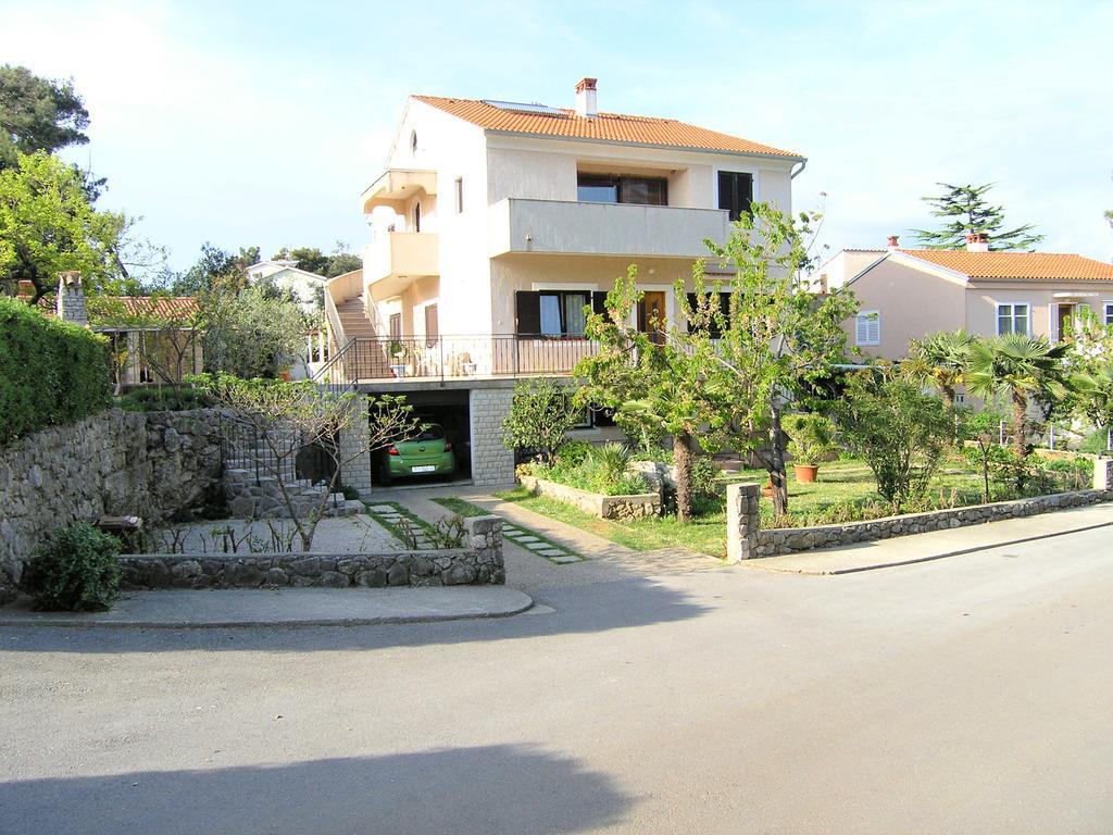 Apartments Ines Krk Town Esterno foto