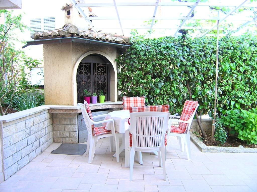 Apartments Ines Krk Town Esterno foto
