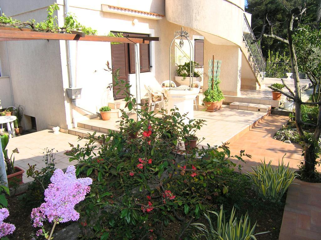 Apartments Ines Krk Town Esterno foto